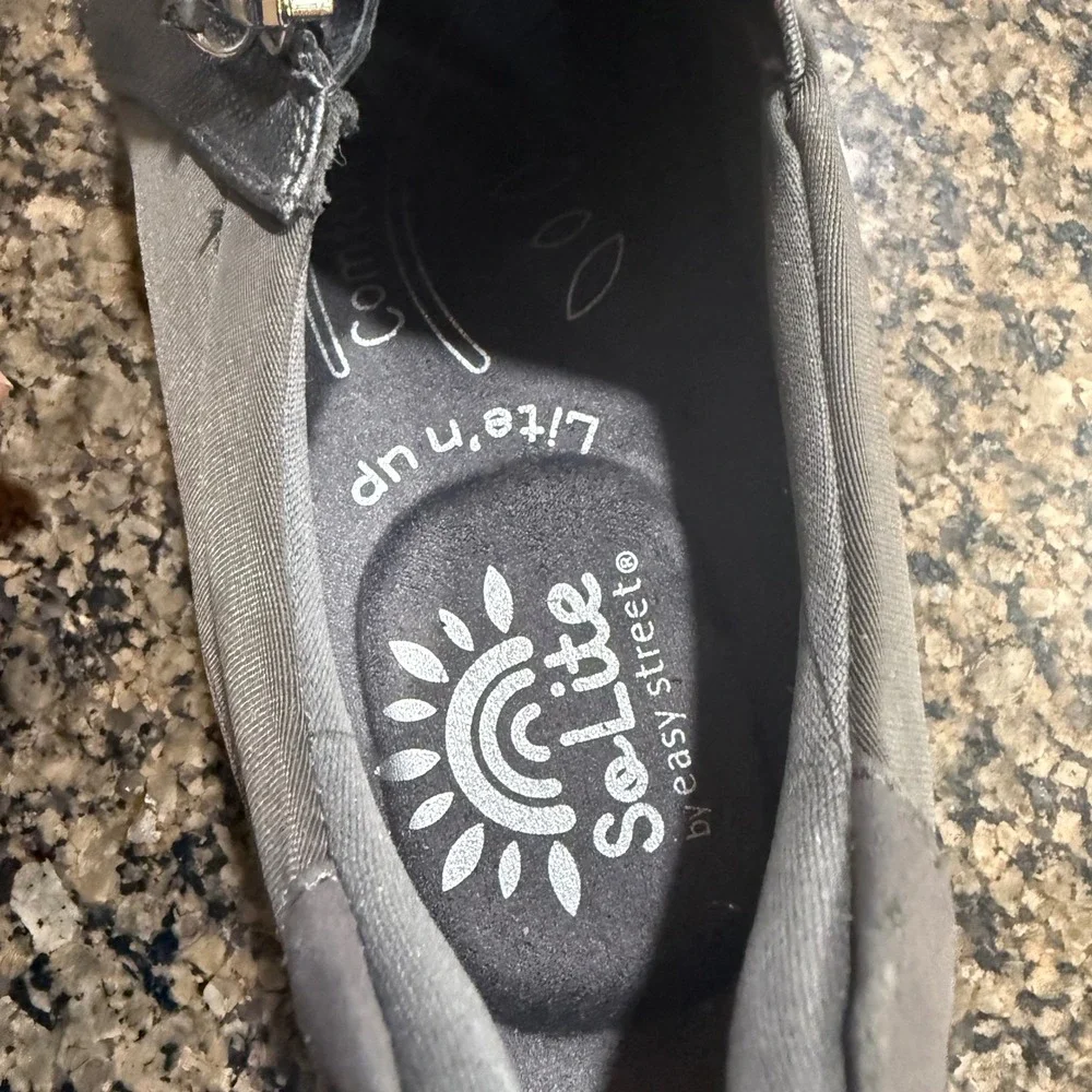 SoLite by Easy Street Womens Grey Slip On Comfort Loafers Shoes Size‎ 12M